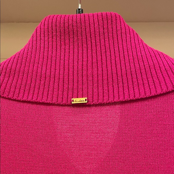 St. John Vibrant Pink Skirt Ensemble - Picture 6 of 14